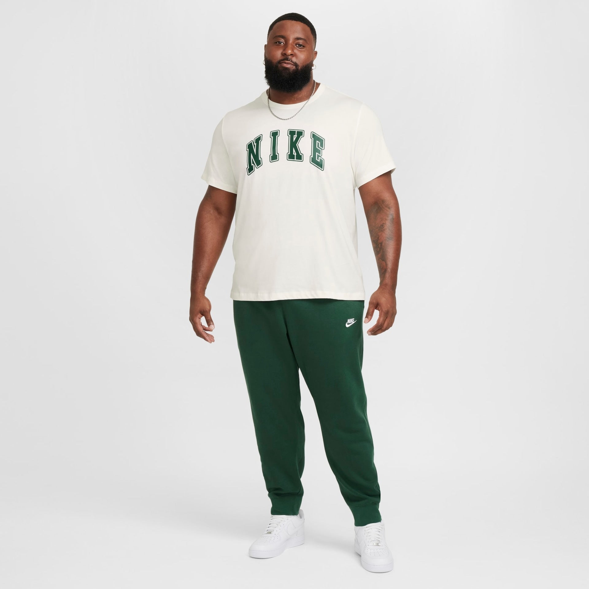Camiseta Nike Sportswear Club Masculina