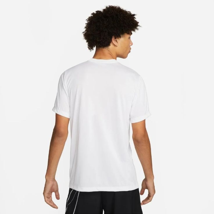 Camiseta Nike Dri-FIT Legend Masculina