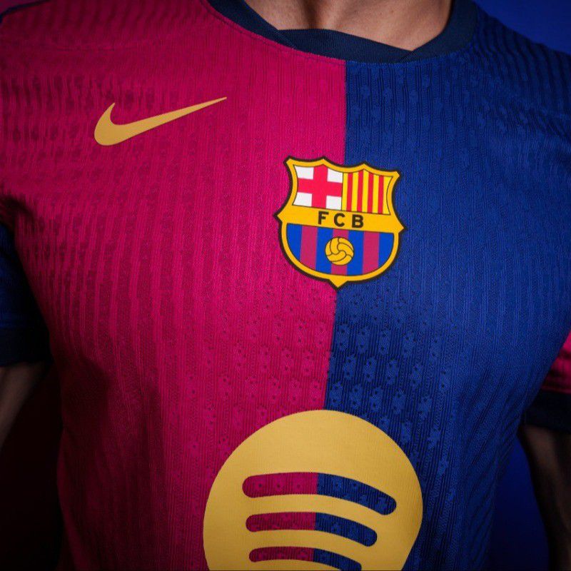 Estoque - Camisa Versão Jogador Barcelona I 24/25 Nike - Vermelha e Azul