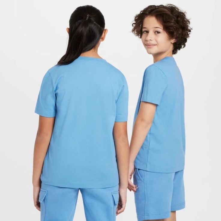 Camiseta Nike Sportwear Futura Infantil