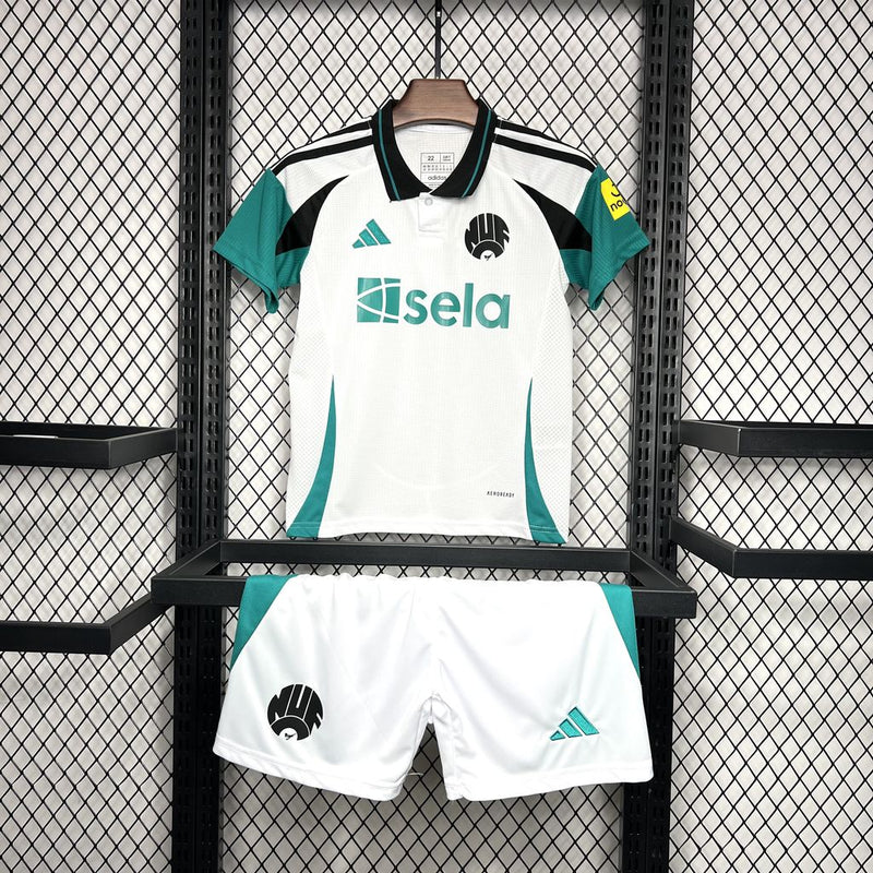 Kit Infantil Newcastle United 24/25 Adidas - Branco e Verde