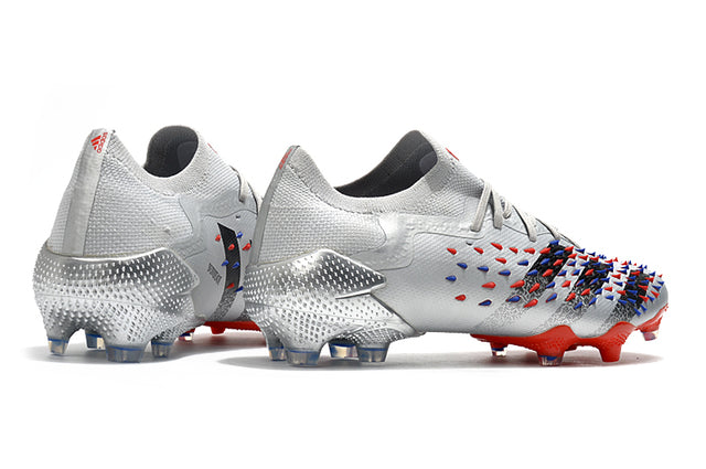 Chuteira Campo Adidas Predator Freak + FG Gray - Low